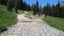 Fork in road - right to PCT, left to Hole in the Ground